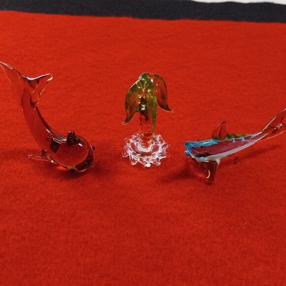 Minature blown glass figurines Two Fish and Palm Tree Cottagecore… - Picture 8 of 9